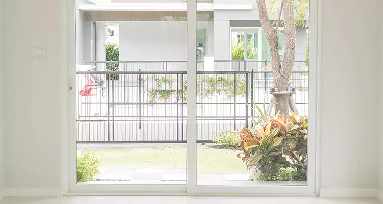 Balcony Screen Door Repair in San Pablo, CA