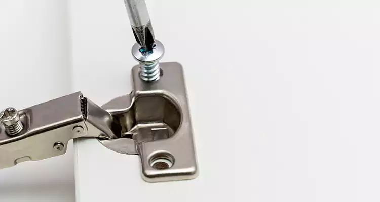 Screen Door Hinge Repair in San Pablo, CA