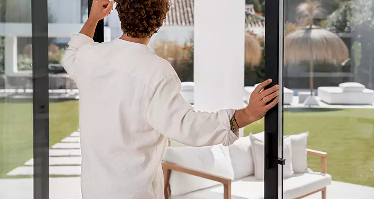 Fix Backyard Sliding Door Hard To Operate in San Pablo, CA