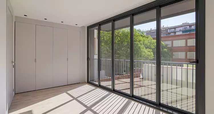Fix Sliding Screen Door Track in San Pablo, CA